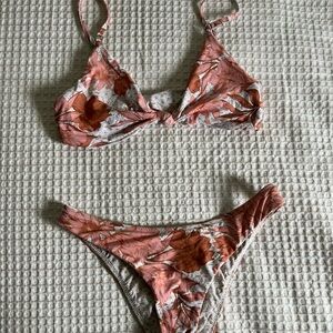 Reversible bikini top